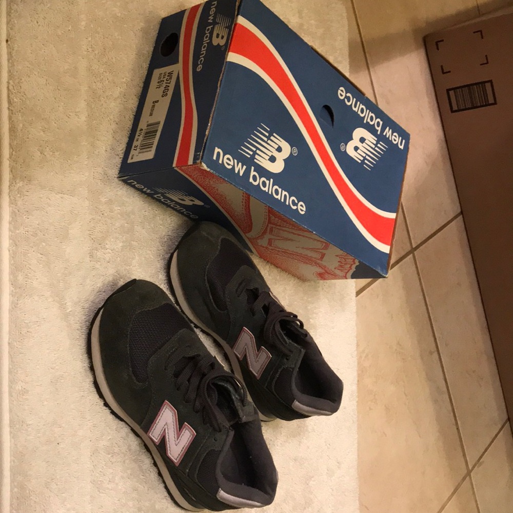 New Balance sneakers. Worn once. Size 6.5